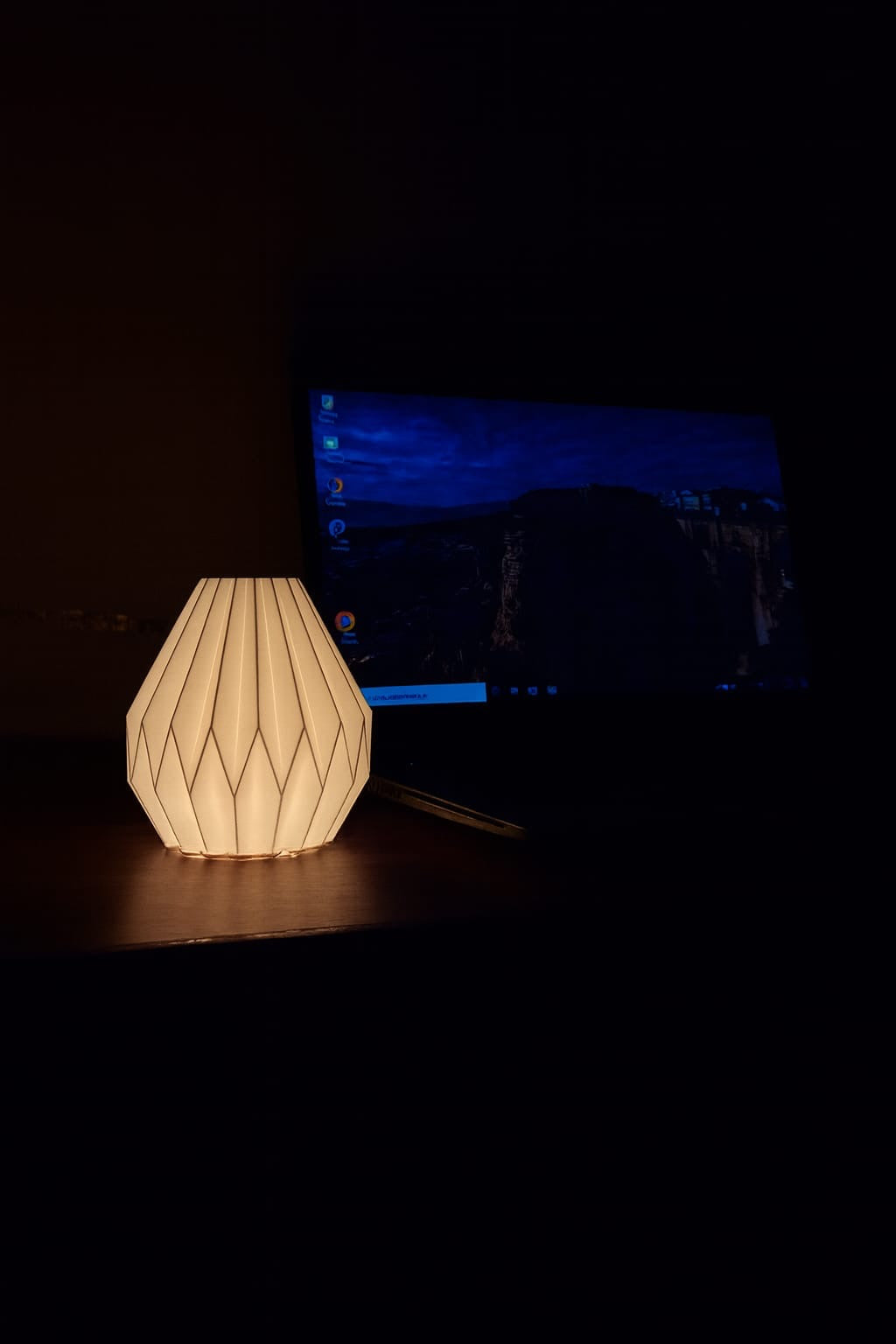 Premium 3D Printed Origami Design Table Lamp with Stand